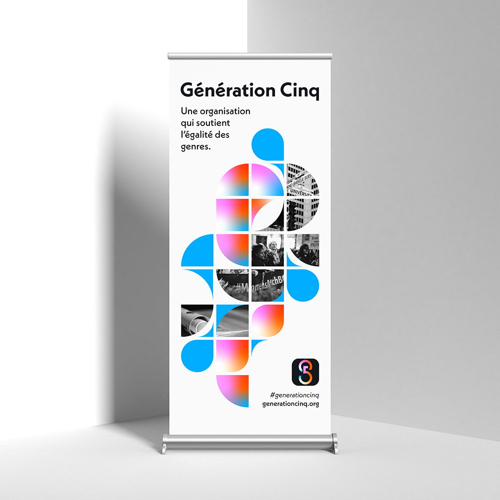 Graphisme d'un kakemono, bannière déroulante blanche d'inspiration géométrique Bauhaus.
